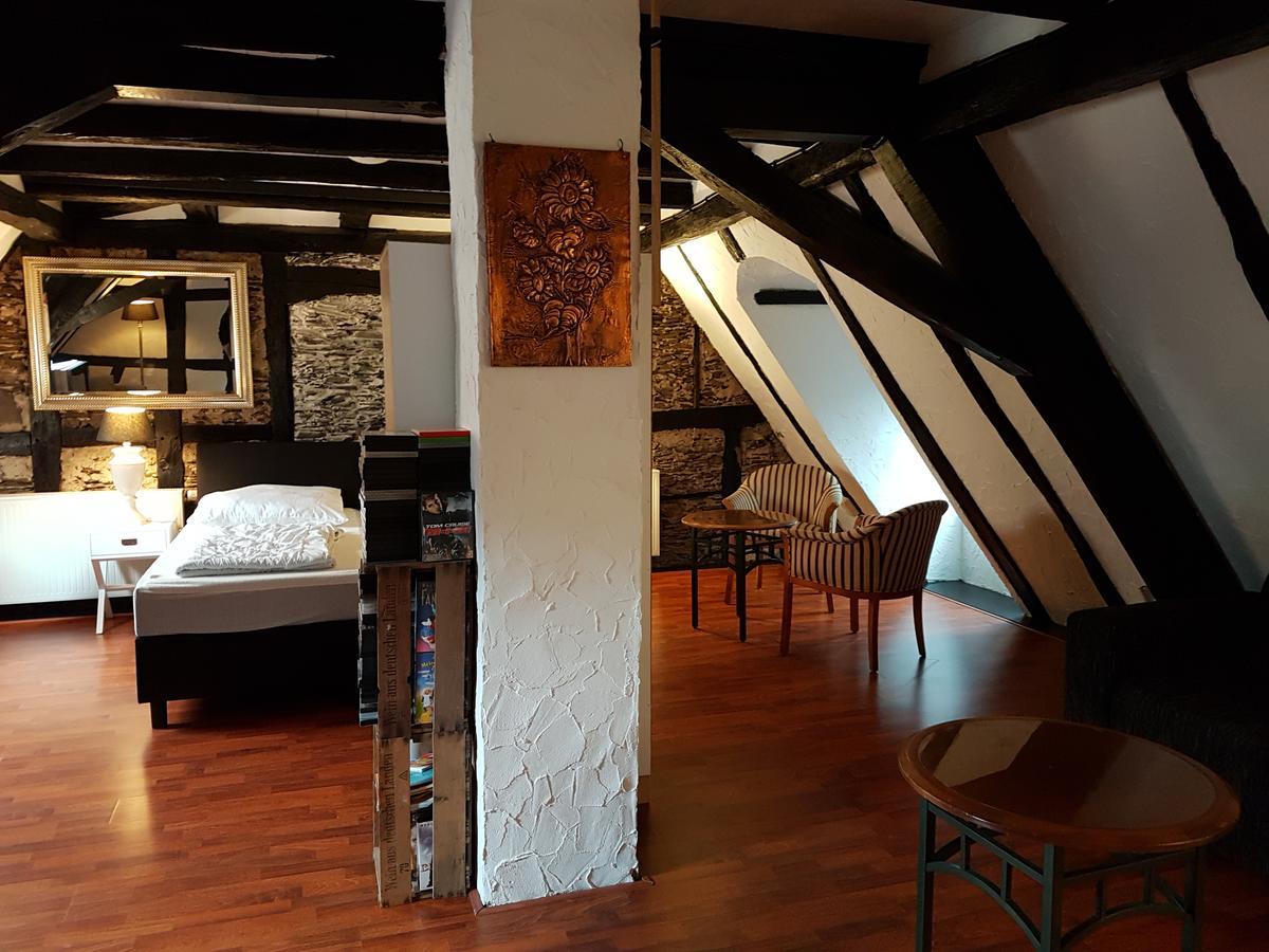 Haus Am Bachgasse - Haus Von 1777 Mit Sauna Zell an der Mosel Zewnętrze zdjęcie